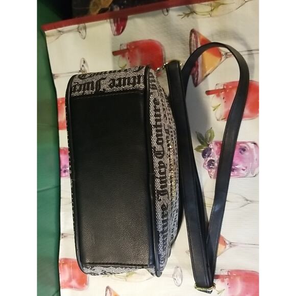 Juicy Couture Bestseller Chain Up Camera Crossbody - Black/Grey Bag - Picture 4 of 6